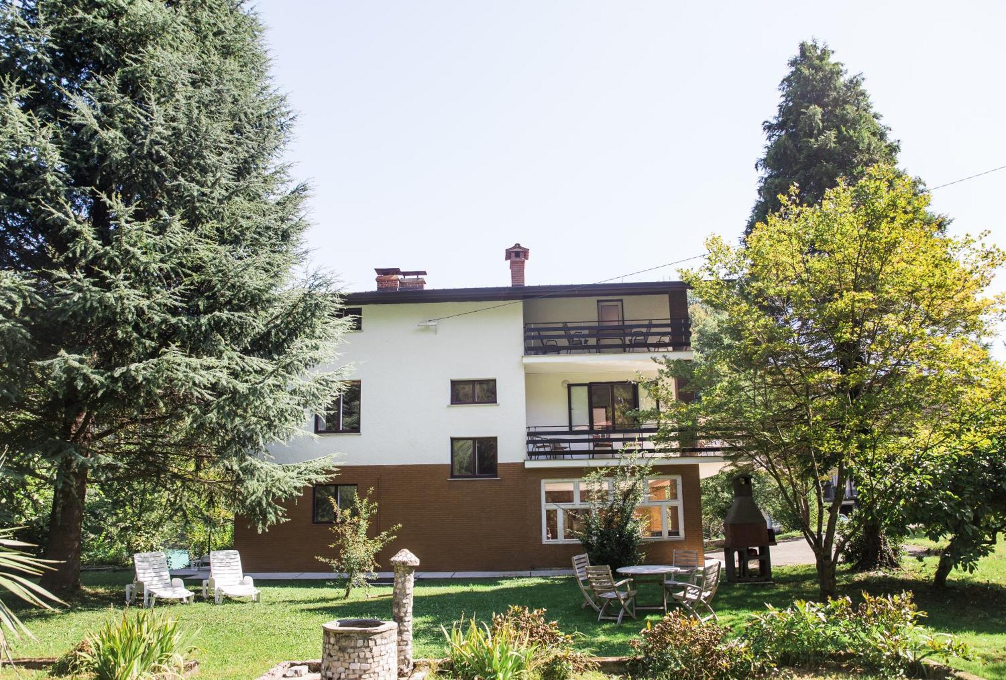 Vila Labod, Unique Villa At The Lake โมสต์ นา โซชิ ภายนอก รูปภาพ